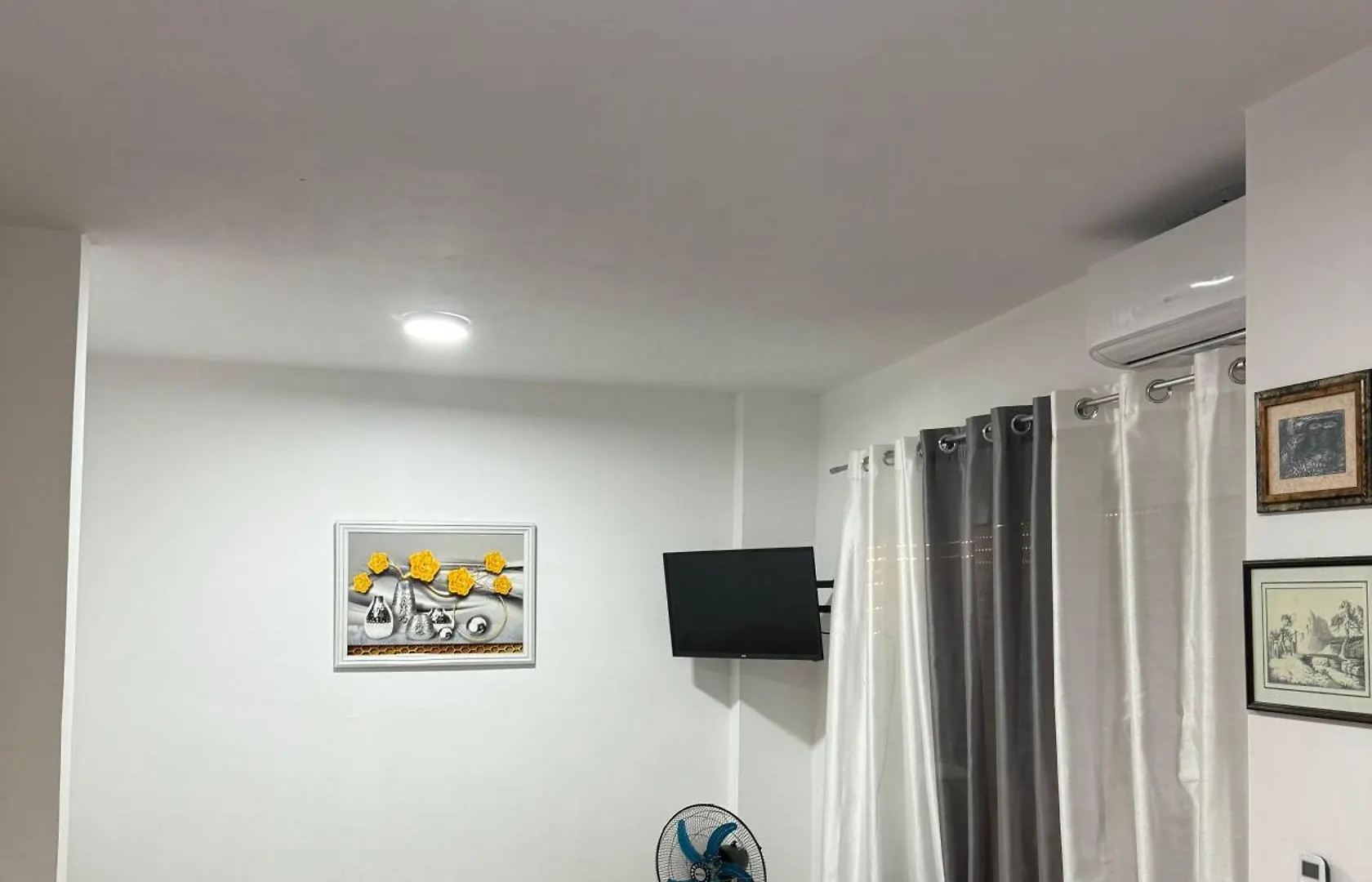 Apartment Sarandë 0*,  アルバニア